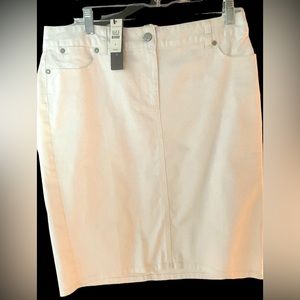 Talbots NWT white denim skirt, size 10